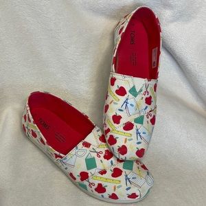 Toms Teacher edition size 7